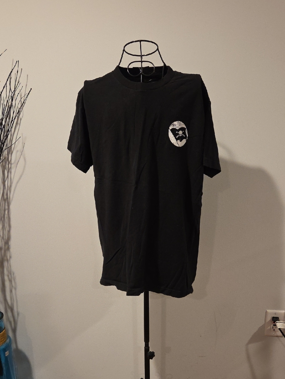 Black Short Sleeve Graphic Crewneck Tee